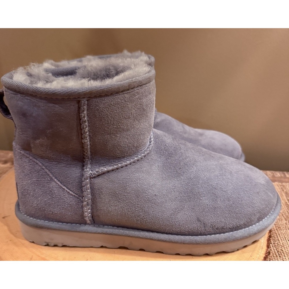 UGG Classic Mini II Boot Grey Suede 1016222 Women's‎ Sz 7